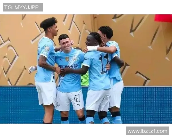 足球场上的魔术师 十号球星引领球队荣耀征程